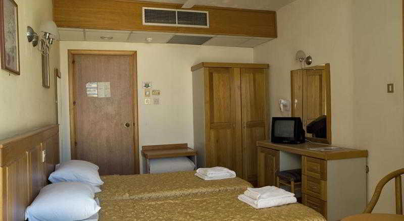 Coral Hotel เซนต์พอลส์เบย์ ภายนอก รูปภาพ