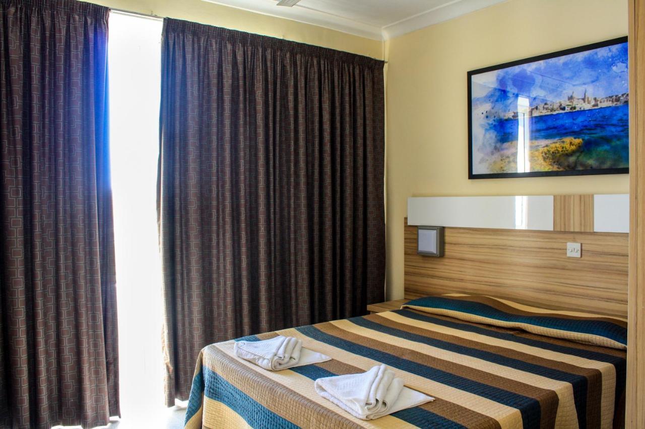 Coral Hotel เซนต์พอลส์เบย์ ภายนอก รูปภาพ